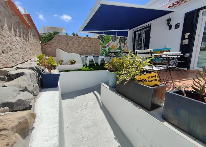 Hostel Endless Summer House (adults Only)